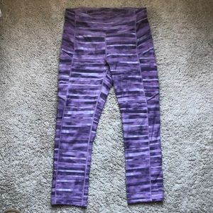 XS Lululemon 3/4 workout leggings